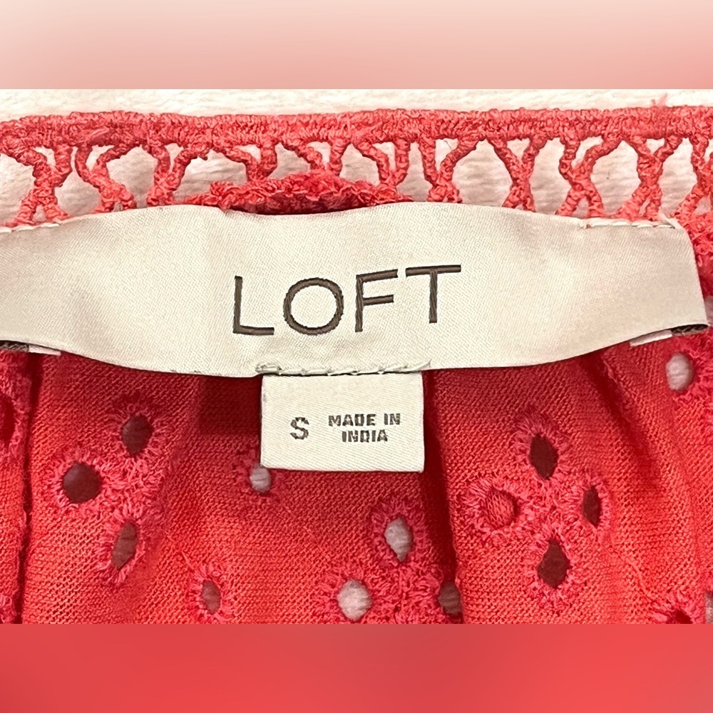 LOFT Women’s Coral Colored Eyelet Sleeveless Blouse with Ruffle Detail Sz Small - Picture 3 of 12